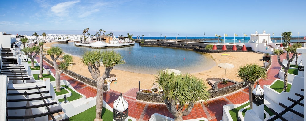 Sands Beach Resort — Beach in Costa Teguise, Canary Islands