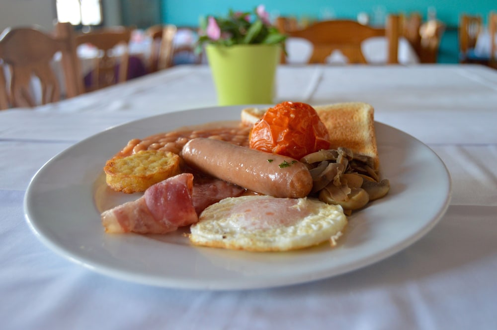 Sands Beach Resort — Restaurant & bars in Costa Teguise, Canary Islands