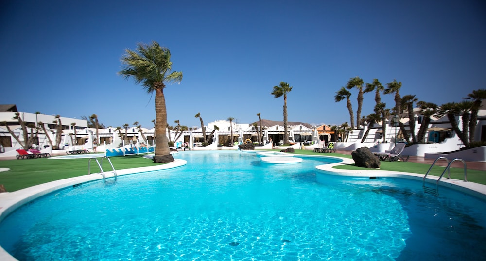 Sands Beach Resort - zdjęcie 2