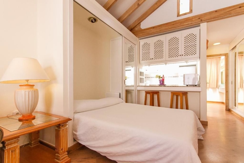 Sands Beach Resort — Hotel rooms in Costa Teguise, Canary Islands