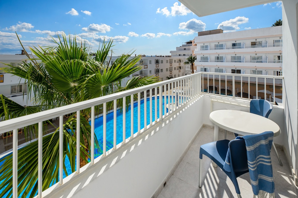Apartamentos Vibra Tropical Garden — Swimming pool in Ibiza Town, Balearic Islands