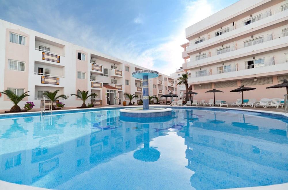 Apartamentos Vibra Tropical Garden — Swimming pool in Ibiza Town, Balearic Islands