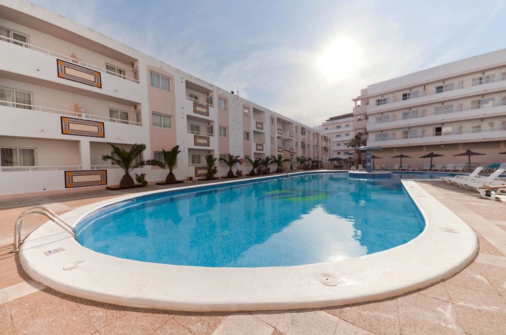 Apartamentos Vibra Tropical Garden — Swimming pool in Ibiza Town, Balearic Islands