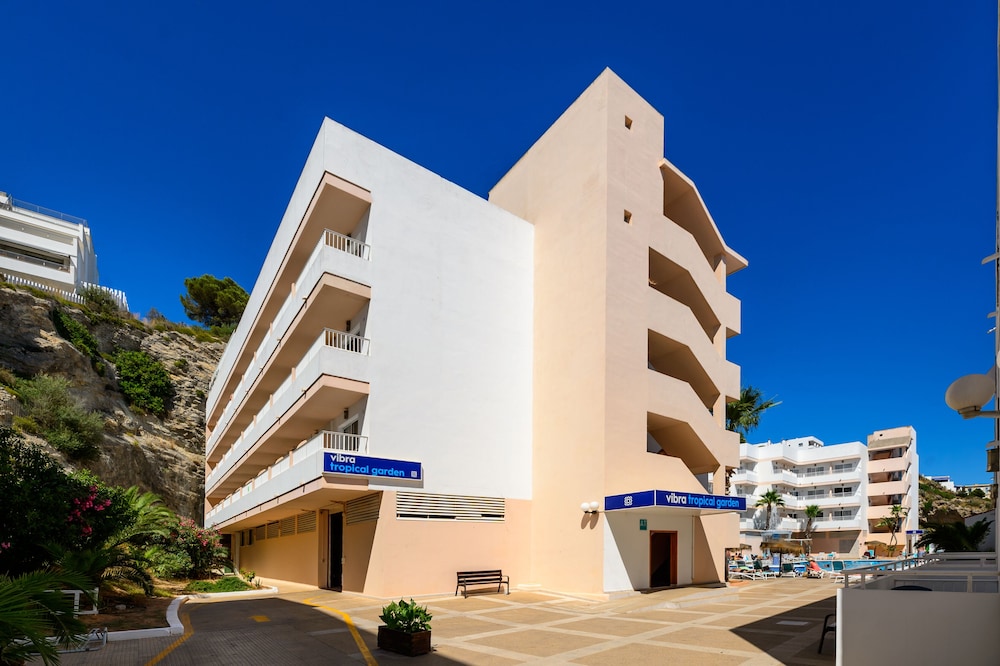 Apartamentos Vibra Tropical Garden — Hotel building in Ibiza Town, Balearic Islands