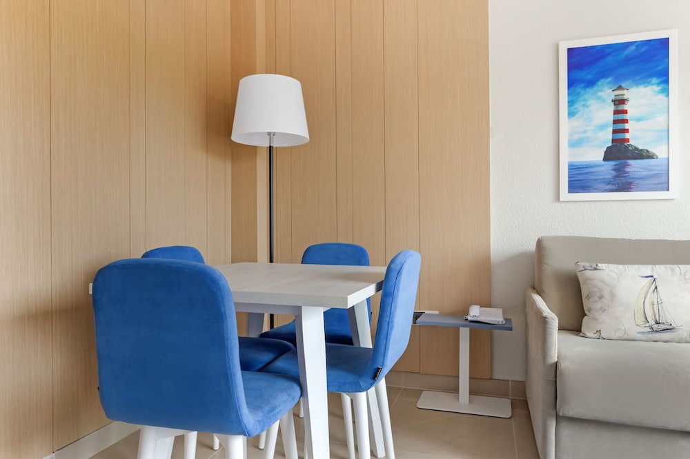 Los Amigos Beach Club — Hotel rooms in Mijas, Andalusia