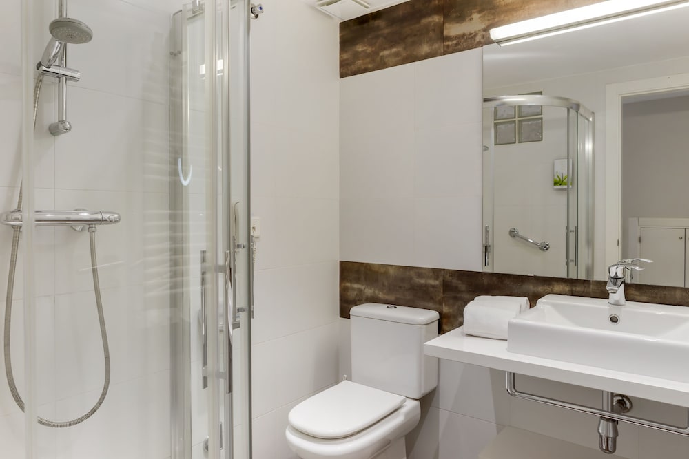Los Amigos Beach Club — Hotel rooms in Mijas, Andalusia