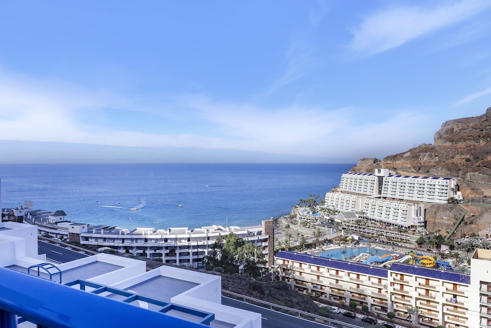 Club Cala Blanca — Attractions in the area in Taurito, Canary Islands