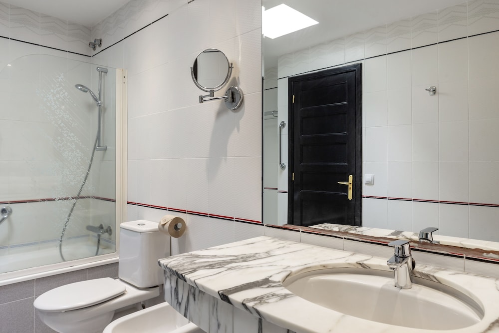Club Cala Blanca — Hotel rooms in Taurito, Canary Islands