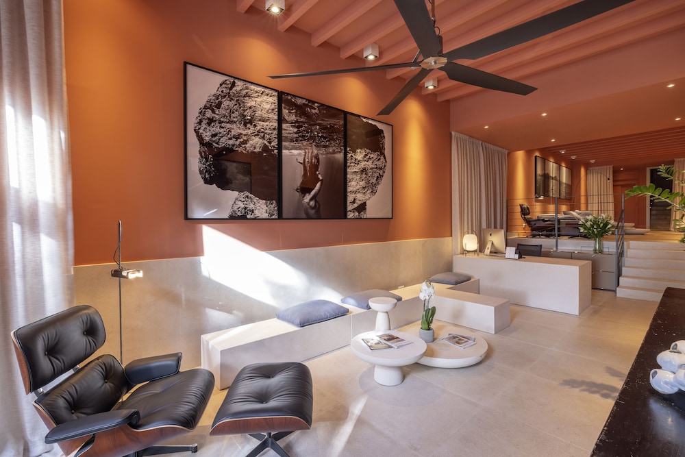 Calatrava Hotel — Hotel rooms in Palma de Mallorca, Balearic Islands