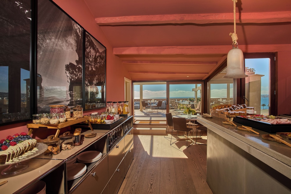 Calatrava Hotel — Restaurant & bars in Palma de Mallorca, Balearic Islands