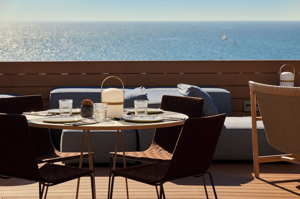 Calatrava Hotel — Restaurant & bars in Palma de Mallorca, Balearic Islands