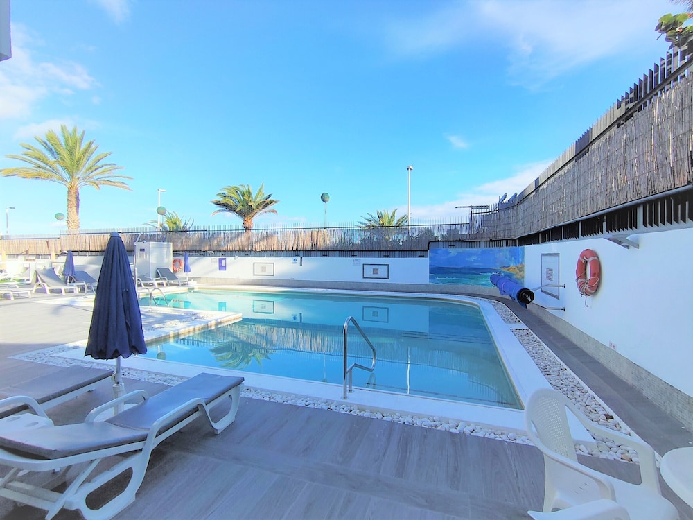 Apartamentos El Paseo — Swimming pool in Playa del Ingles, Canary Islands