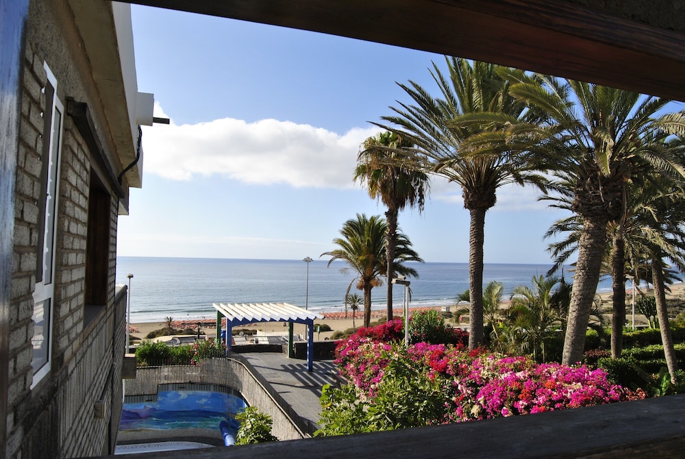 Apartamentos El Paseo — Beach in Playa del Ingles, Canary Islands