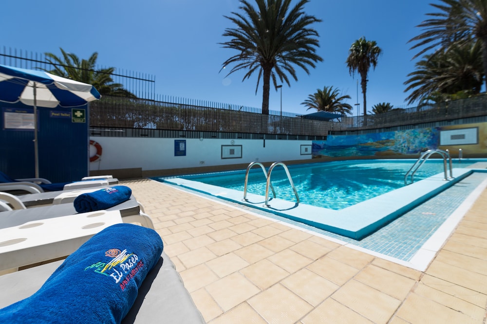Apartamentos El Paseo — Swimming pool in Playa del Ingles, Canary Islands