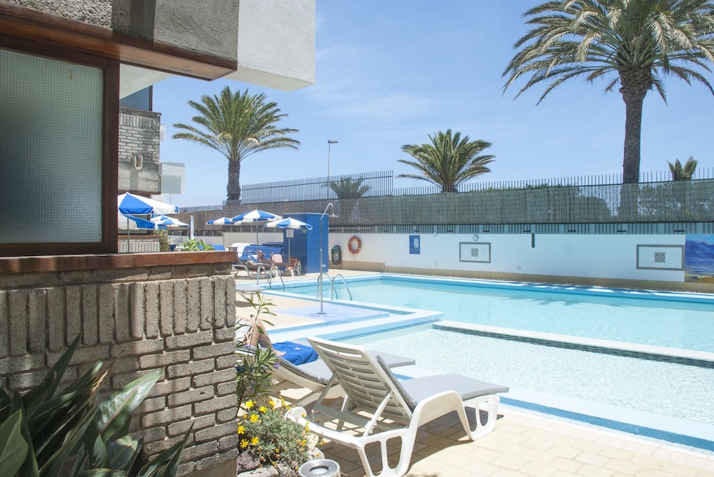Apartamentos El Paseo — Swimming pool in Playa del Ingles, Canary Islands