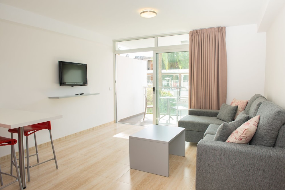 Apartamentos El Palmar — Hotel rooms in Playa del Ingles, Canary Islands