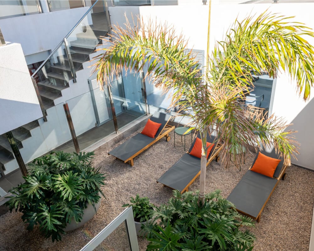 Apartamentos El Palmar — Hotel building in Playa del Ingles, Canary Islands