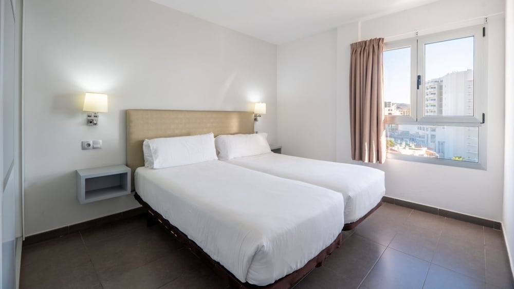 Apartamentos El Palmar — Hotel rooms in Playa del Ingles, Canary Islands