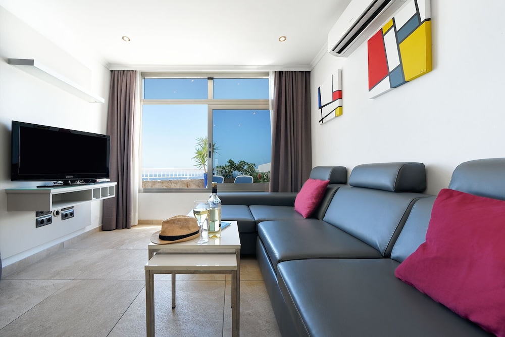 Bahía Blanca — Hotel rooms in Puerto Rico, Canary Islands