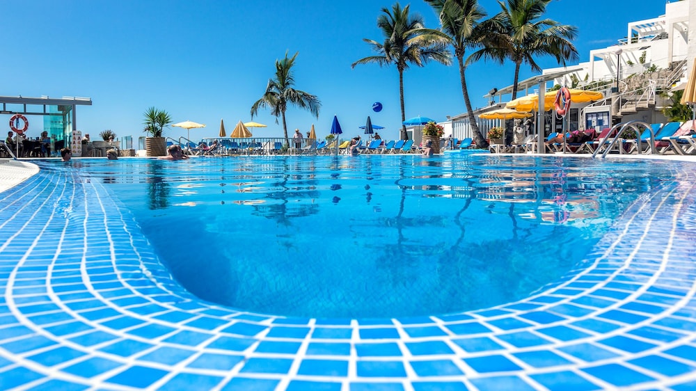 Bahía Blanca — Swimming pool in Puerto Rico, Canary Islands