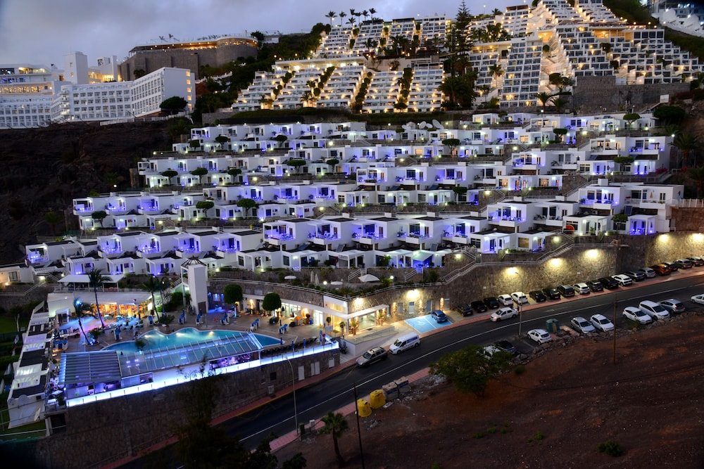 Bahía Blanca — Hotel building in Puerto Rico, Canary Islands