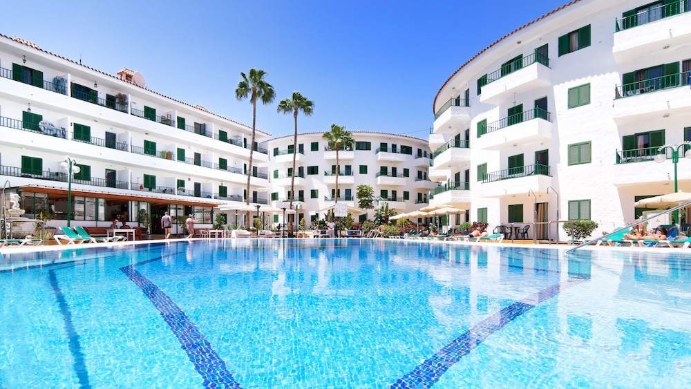 Apartamentos Las Faluas — Swimming pool in Playa del Ingles, Canary Islands