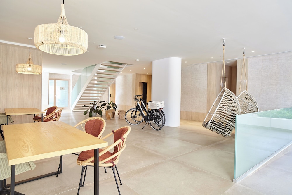 Can Salia — Hotel building in San Antonio, Balearic Islands