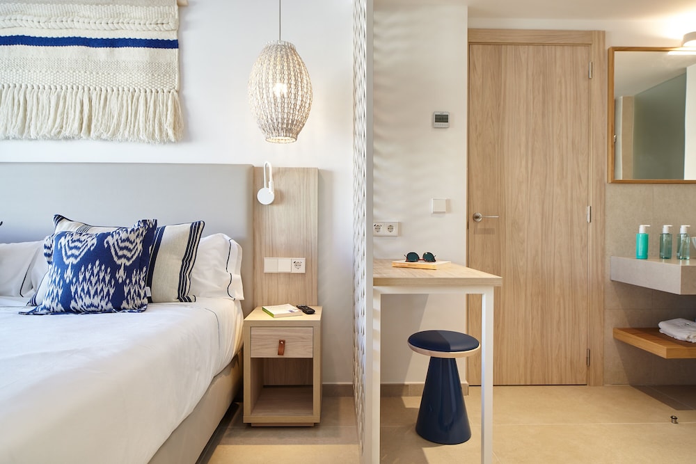 Can Salia — Hotel rooms in San Antonio, Balearic Islands