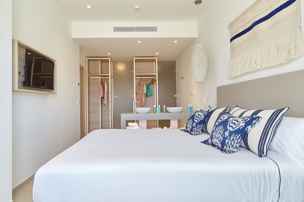 Can Salia — Hotel rooms in San Antonio, Balearic Islands