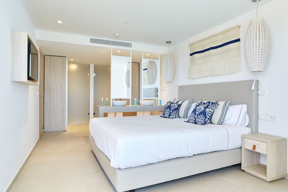 Can Salia — Hotel rooms in San Antonio, Balearic Islands