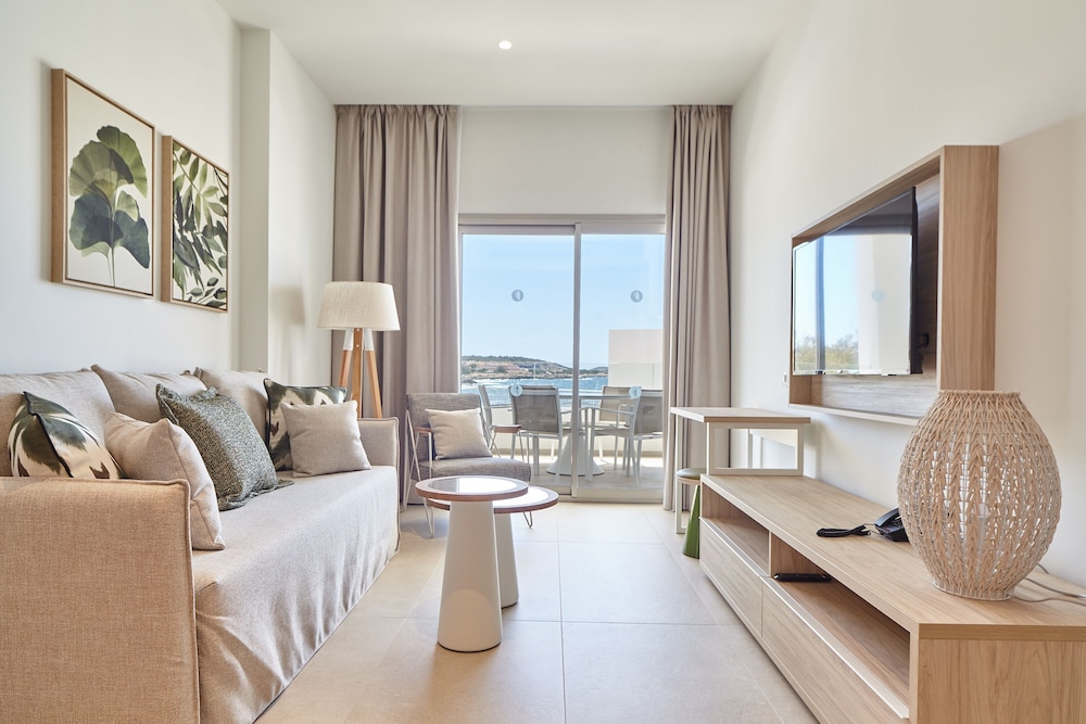 Can Salia — Hotel rooms in San Antonio, Balearic Islands
