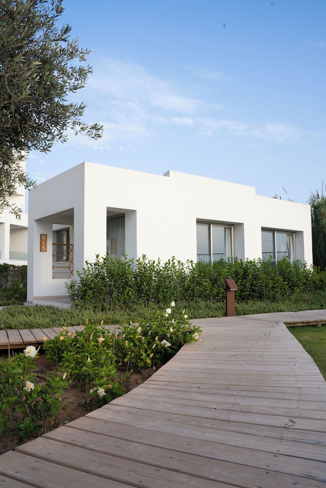 Can Salia — Hotel building in San Antonio, Balearic Islands