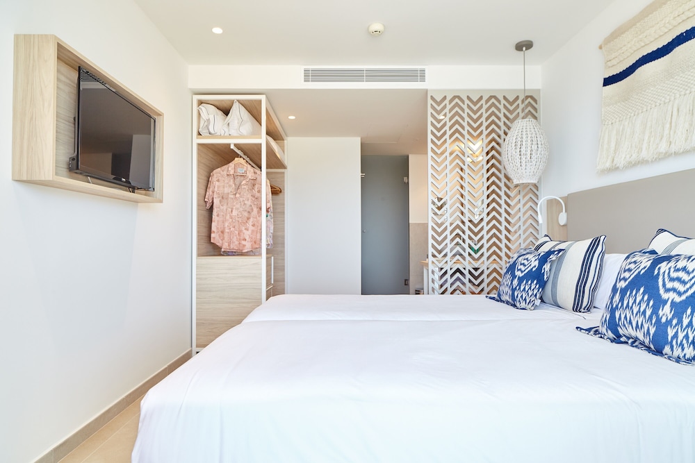 Can Salia — Hotel rooms in San Antonio, Balearic Islands