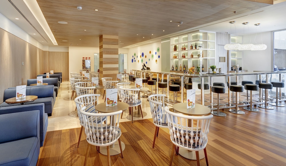 Hipotels Bahia Cala Millor - Adults Only — Restaurant & bars in Cala Millor, Balearic Islands