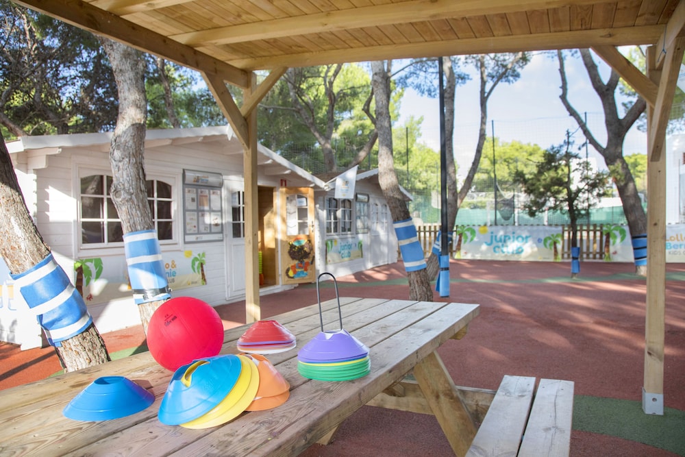 Alua Suites Las Rocas - Hyatt Inclusive Collection — Attractions for children in Cala d´Or, Balearic Islands