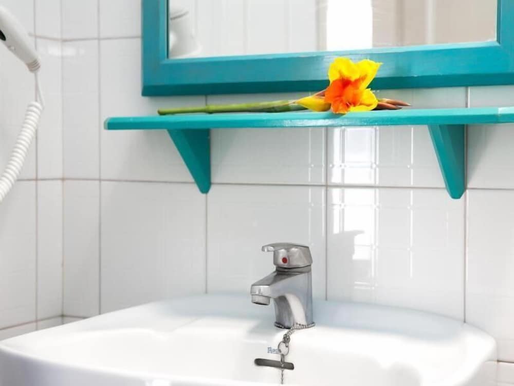 Apartamentos LIVVO Oasis — Hotel rooms in Puerto del Carmen, Canary Islands