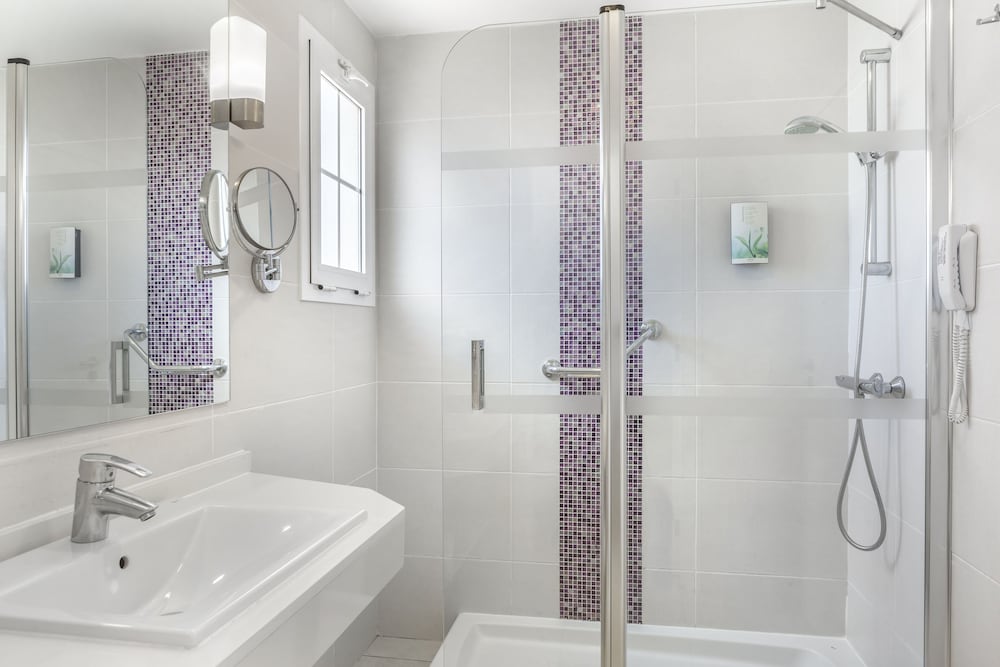 Jardines del Sol — Hotel rooms in Playa Blanca, Canary Islands