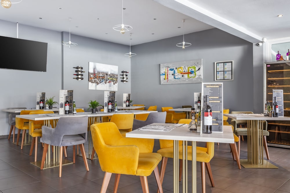 Jardines del Sol — Restaurant & bars in Playa Blanca, Canary Islands