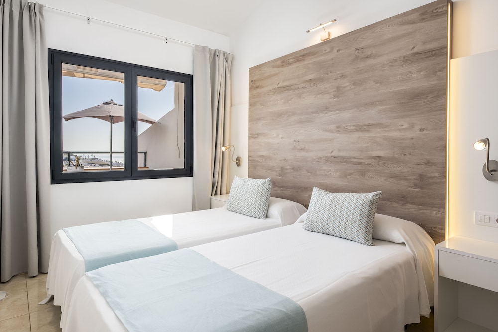 Haciendas Village Tenerife — Hotel rooms in Costa Adeje, Canary Islands