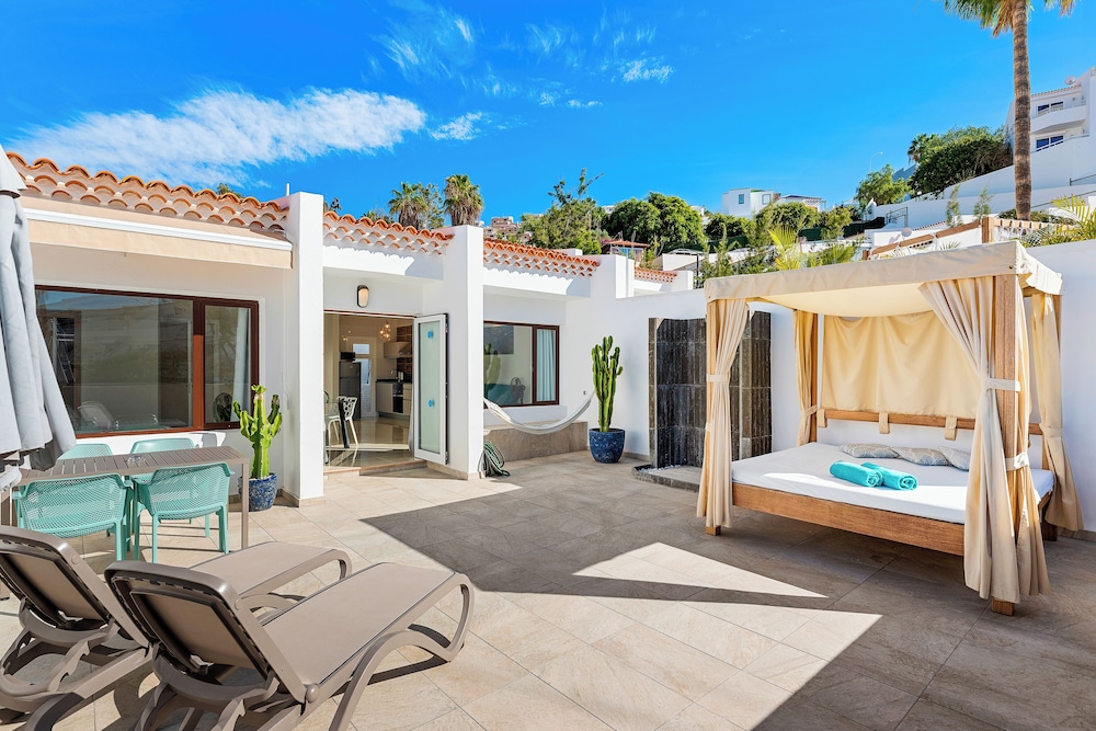 Haciendas Village Tenerife — Hotel building in Costa Adeje, Canary Islands