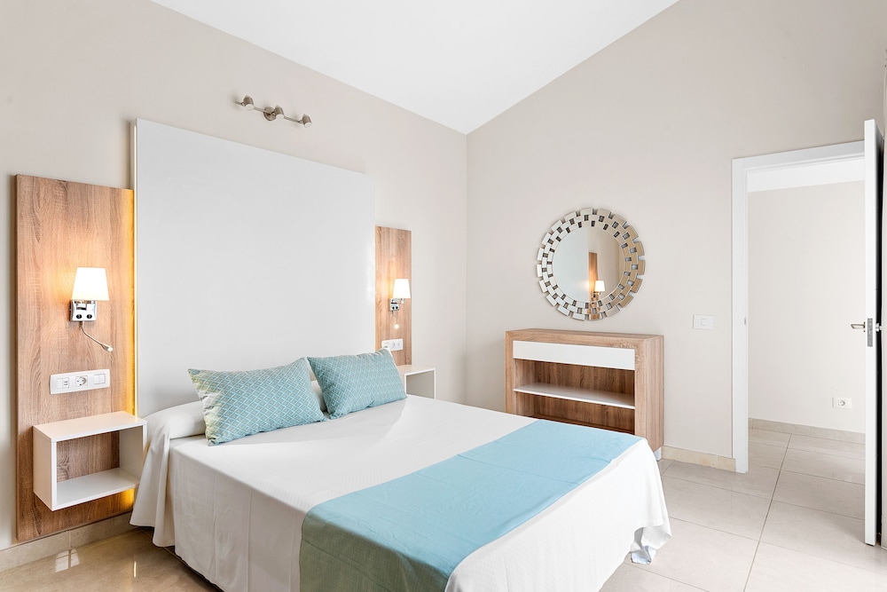 Haciendas Village Tenerife — Hotel rooms in Costa Adeje, Canary Islands