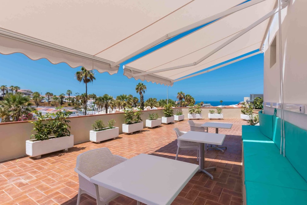 Haciendas Village Tenerife — Restaurant & bars in Costa Adeje, Canary Islands