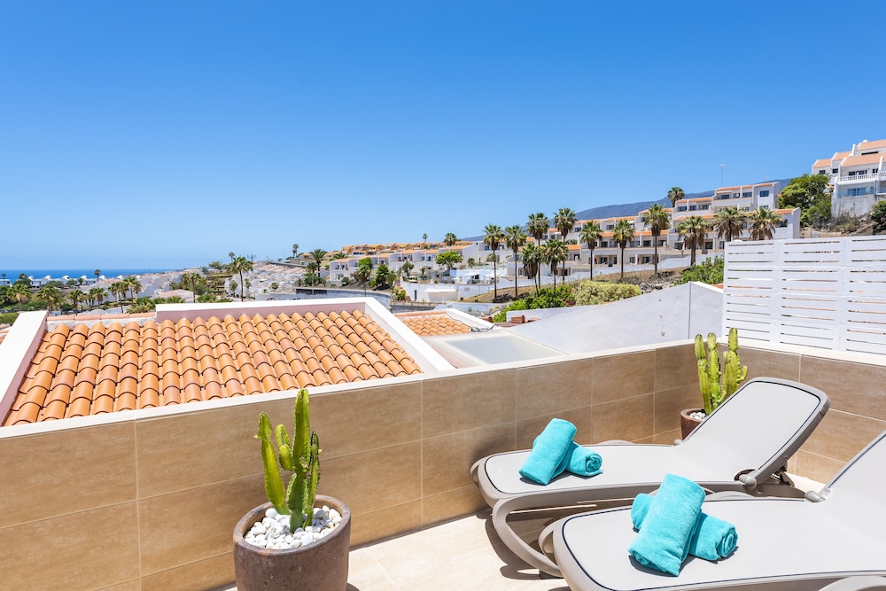 Haciendas Village Tenerife — Hotel building in Costa Adeje, Canary Islands