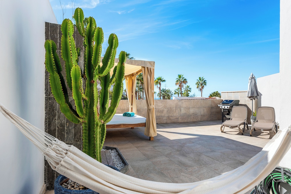 Haciendas Village Tenerife — Hotel building in Costa Adeje, Canary Islands