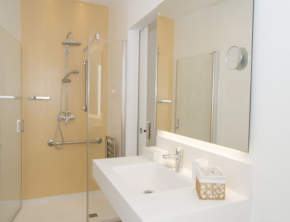 Hotel Romantic Los 5 Sentidos — Hotel rooms in Ciutadella de Menorca, Balearic Islands