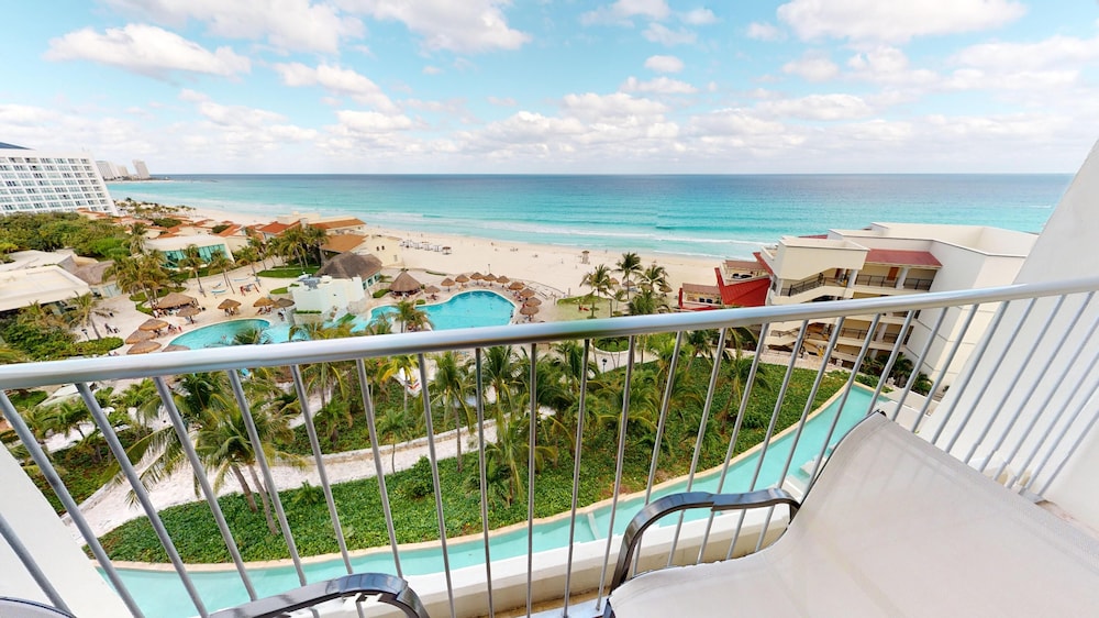 Grand Park Royal Cancun -  All Inclusive — Beach in Cancun, Quintana Roo