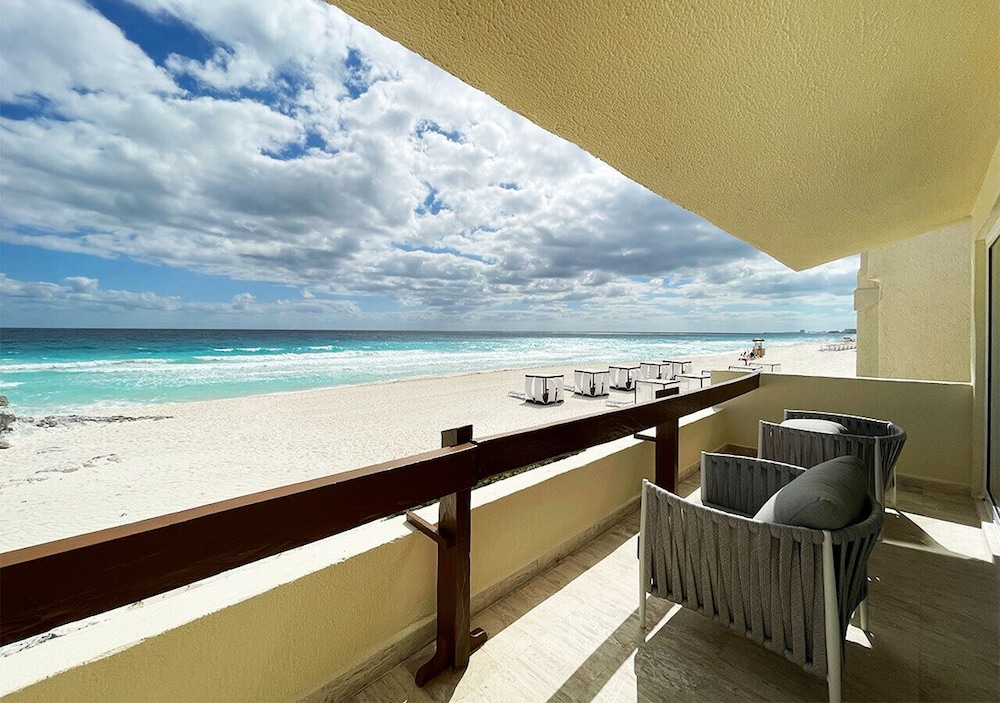 Grand Park Royal Cancun -  All Inclusive — Beach in Cancun, Quintana Roo