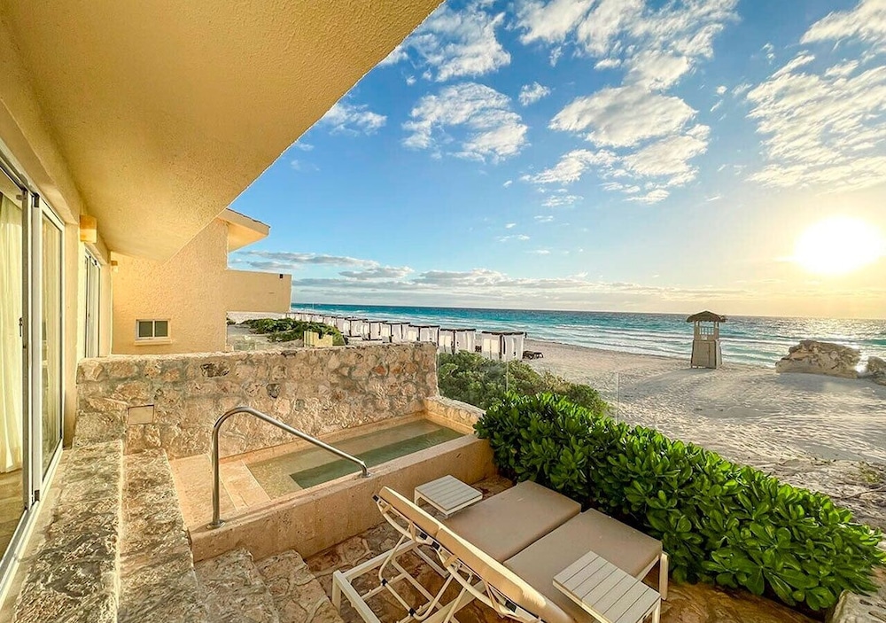 Grand Park Royal Cancun -  All Inclusive — Beach in Cancun, Quintana Roo