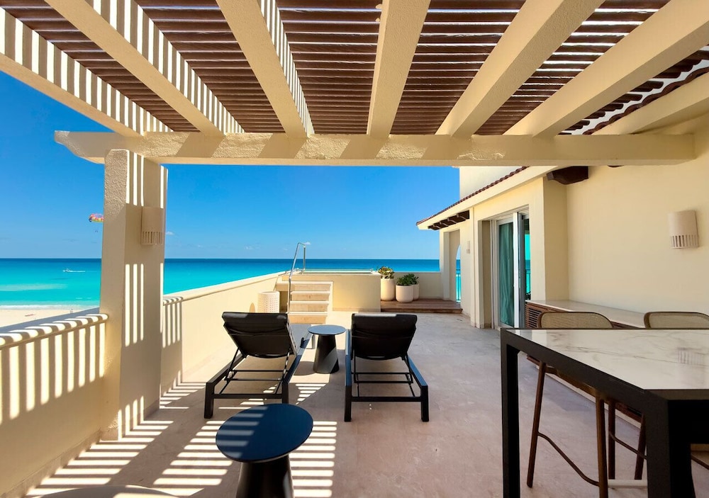 Grand Park Royal Cancun -  All Inclusive — Beach in Cancun, Quintana Roo
