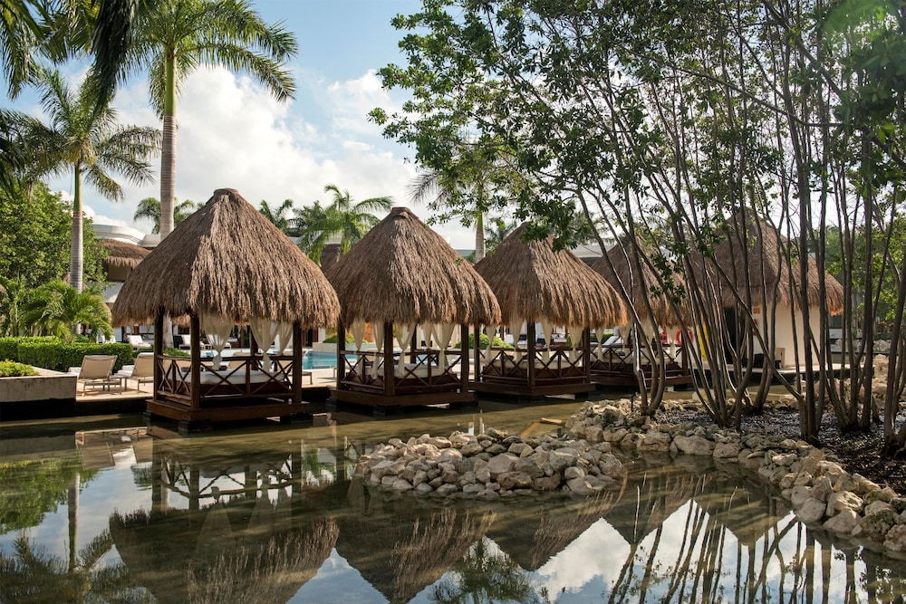 Grand Riviera Princess - All Inclusive — Swimming pool in Playa del Carmen, Quintana Roo